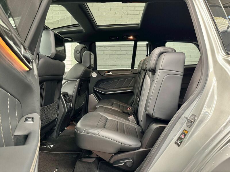 MERCEDES-BENZ GLS