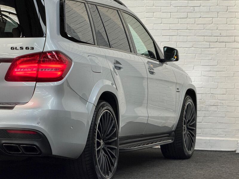 MERCEDES-BENZ GLS