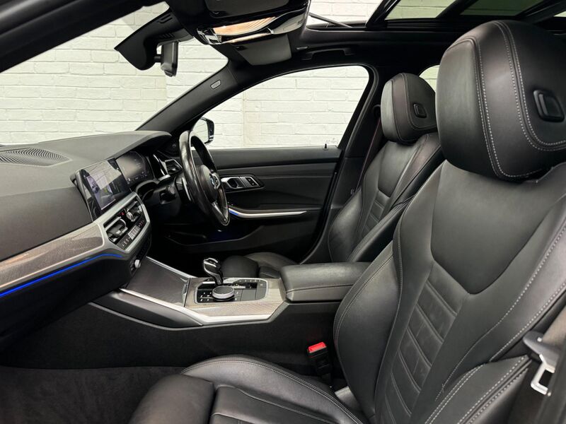 BMW 3 SERIES