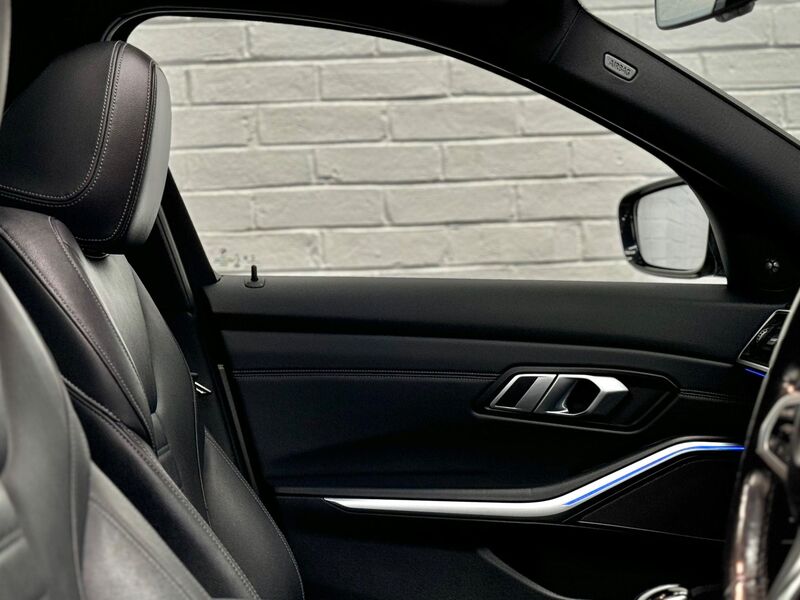 BMW 3 SERIES