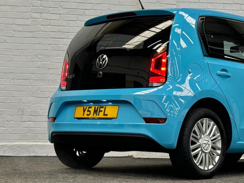 VOLKSWAGEN UP