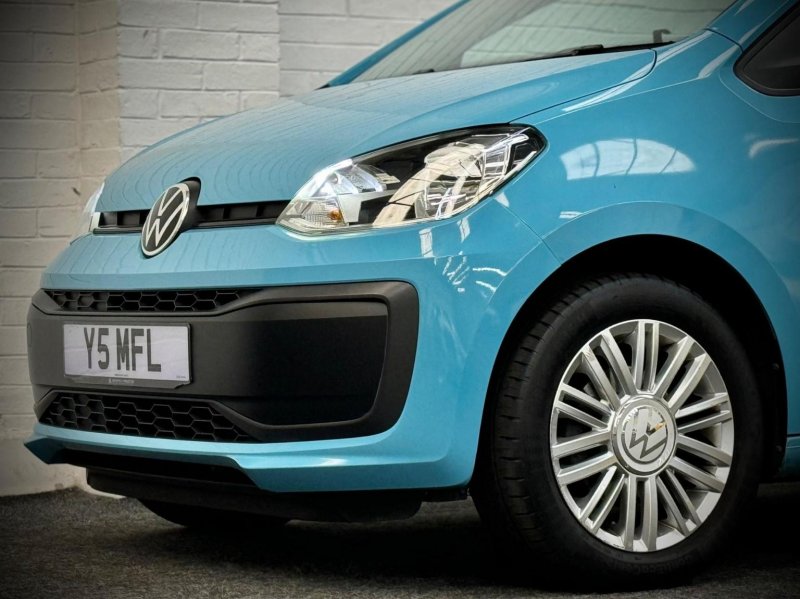 VOLKSWAGEN UP