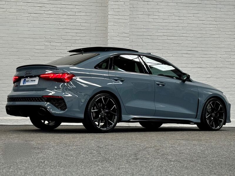 AUDI RS3