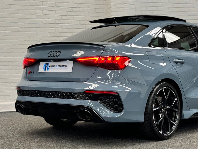 AUDI RS3