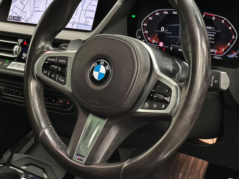BMW 1 SERIES