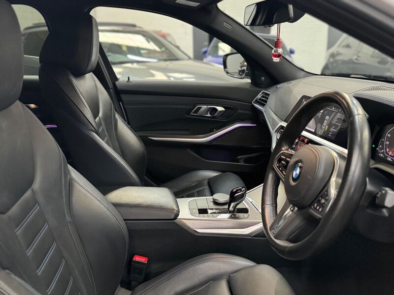BMW 3 SERIES