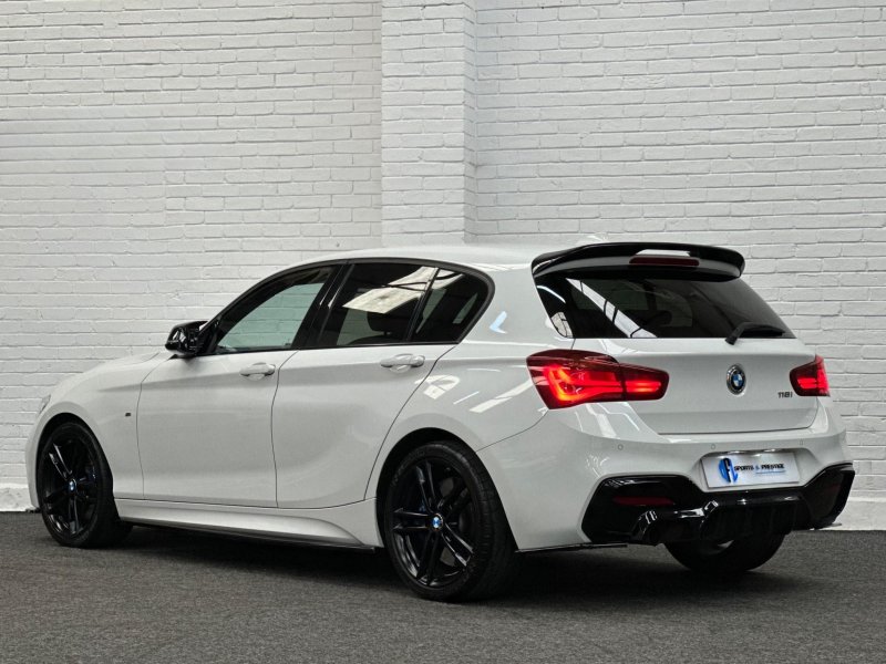 BMW 1 SERIES