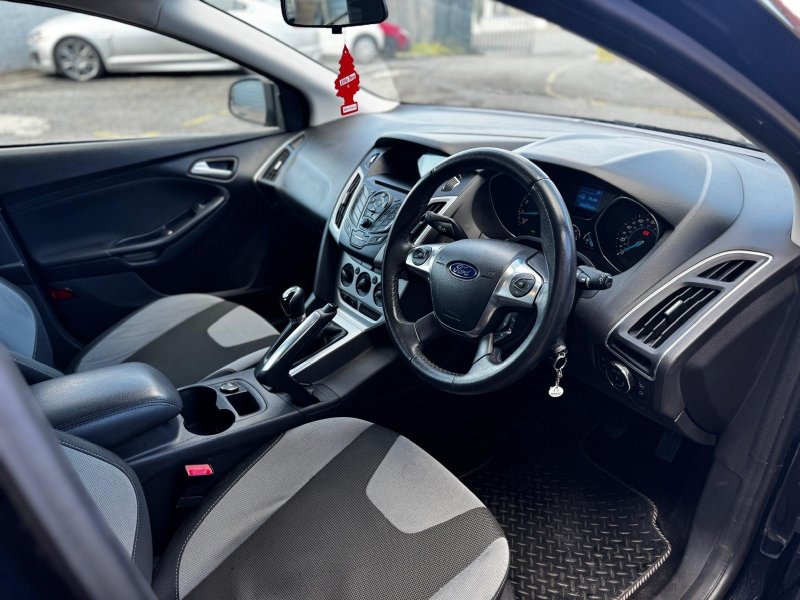 FORD FOCUS