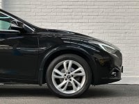 INFINITI Q30