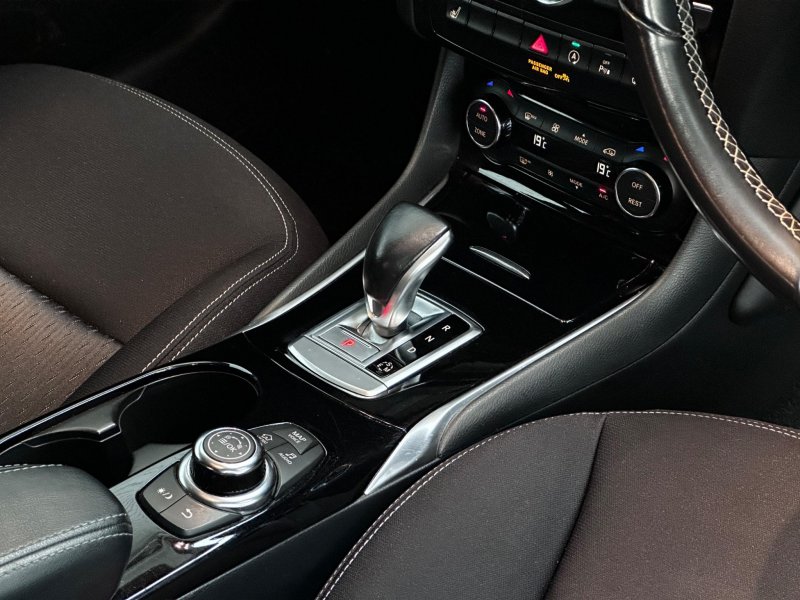 INFINITI Q30