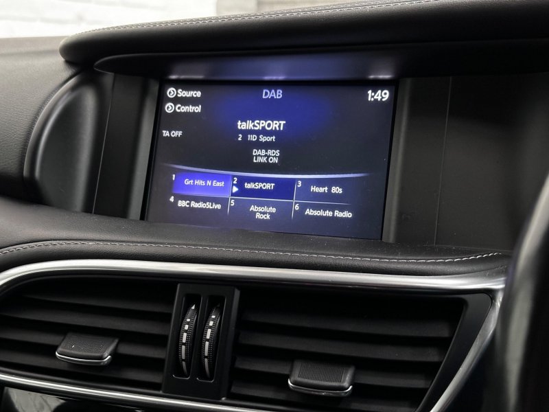INFINITI Q30