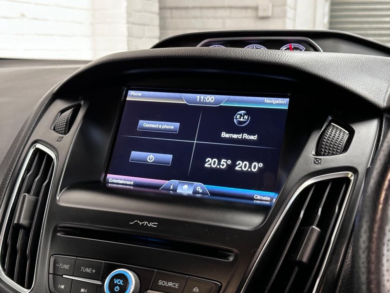 FORD FOCUS
