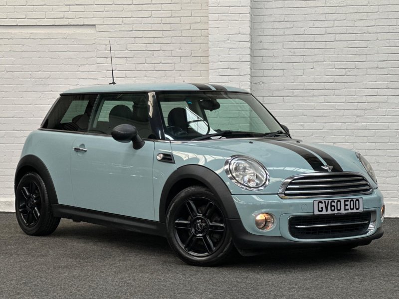 MINI HATCH