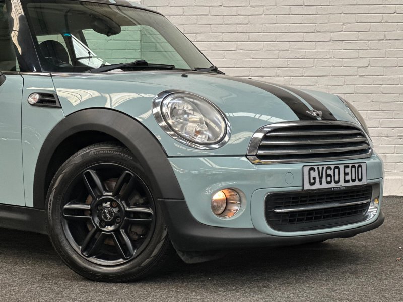 MINI HATCH
