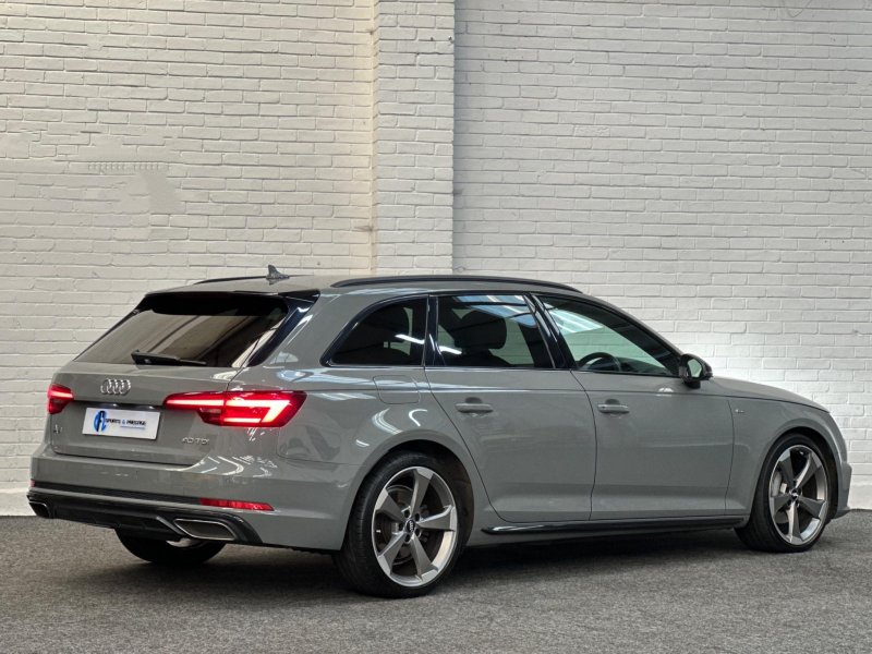 AUDI A4 AVANT
