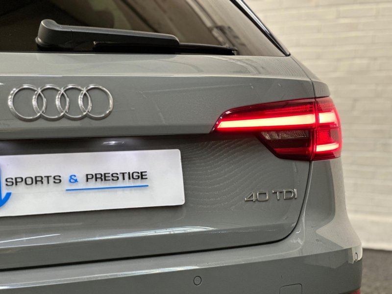 AUDI A4 AVANT