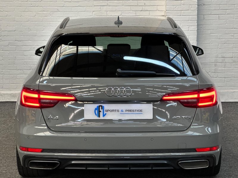 AUDI A4 AVANT