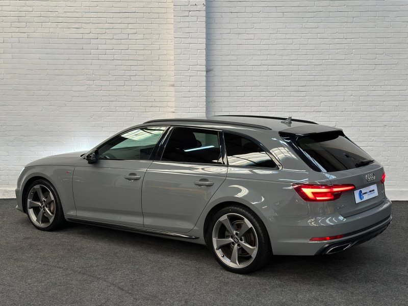 AUDI A4 AVANT