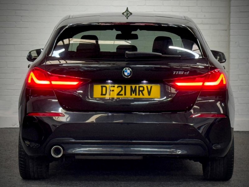 BMW 1 SERIES