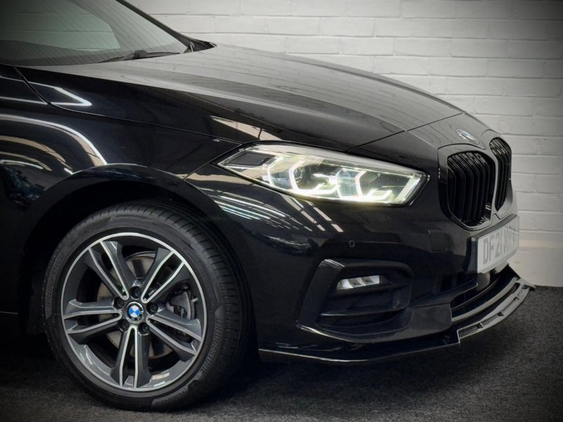 BMW 1 SERIES