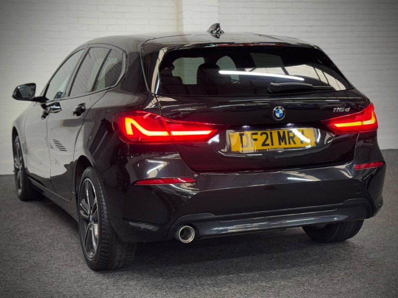 BMW 1 SERIES