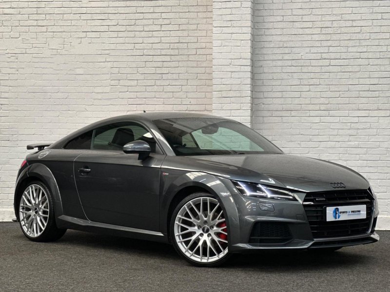 AUDI TT
