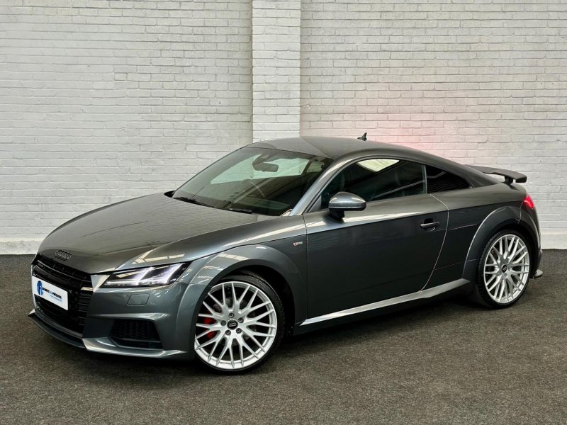 AUDI TT