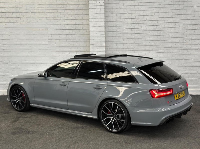 AUDI RS6