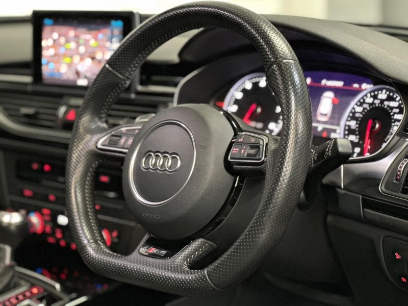 AUDI RS6
