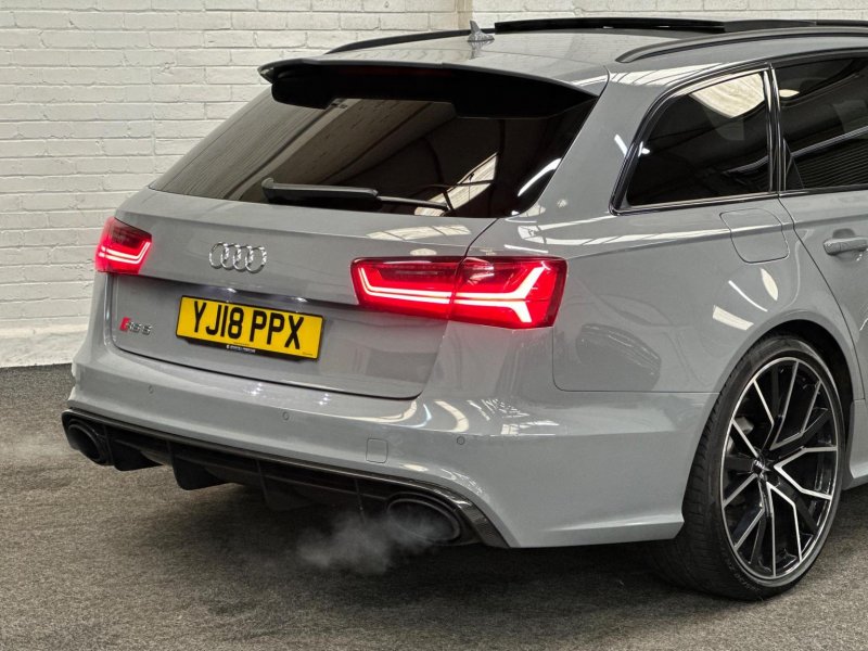 AUDI RS6
