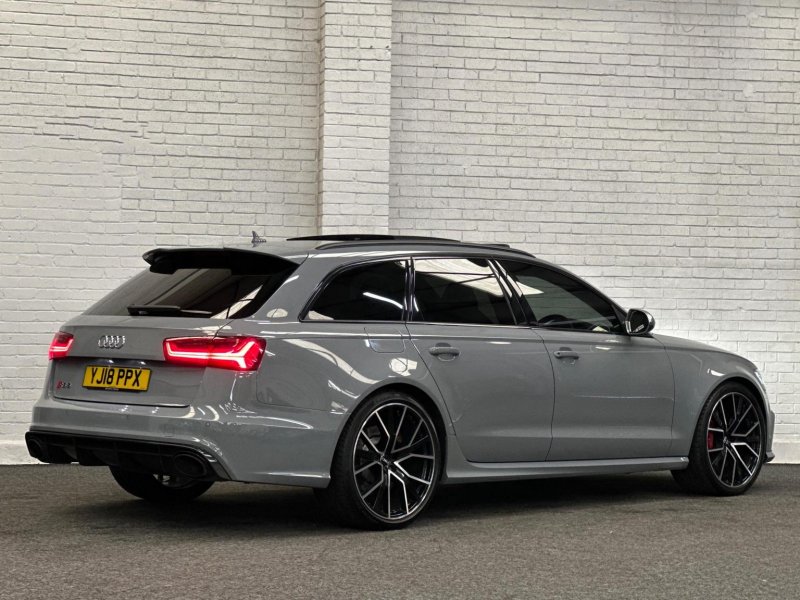 AUDI RS6