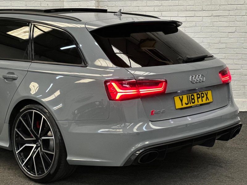 AUDI RS6