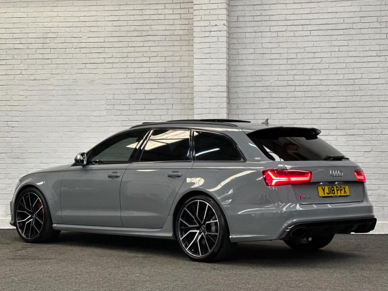 AUDI RS6
