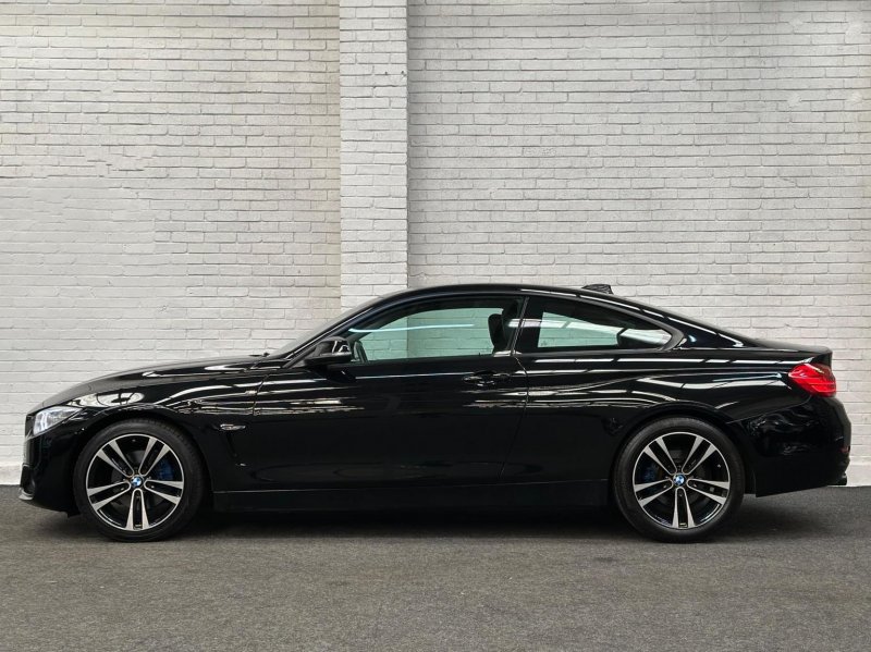 BMW 4 SERIES