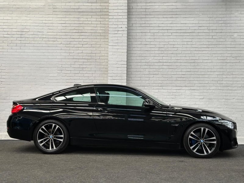 BMW 4 SERIES