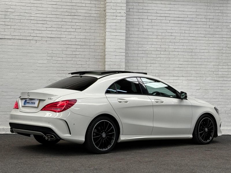 MERCEDES-BENZ CLA