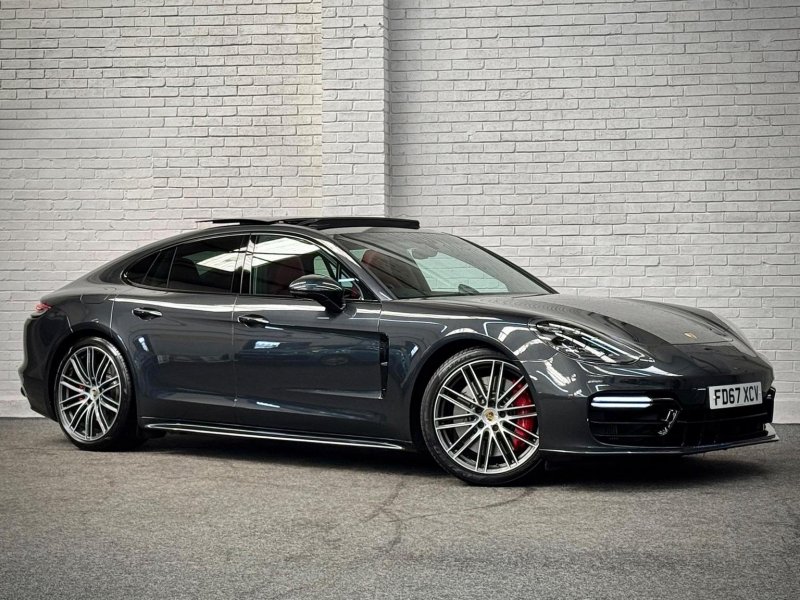 PORSCHE PANAMERA