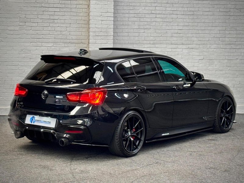 BMW 1 SERIES