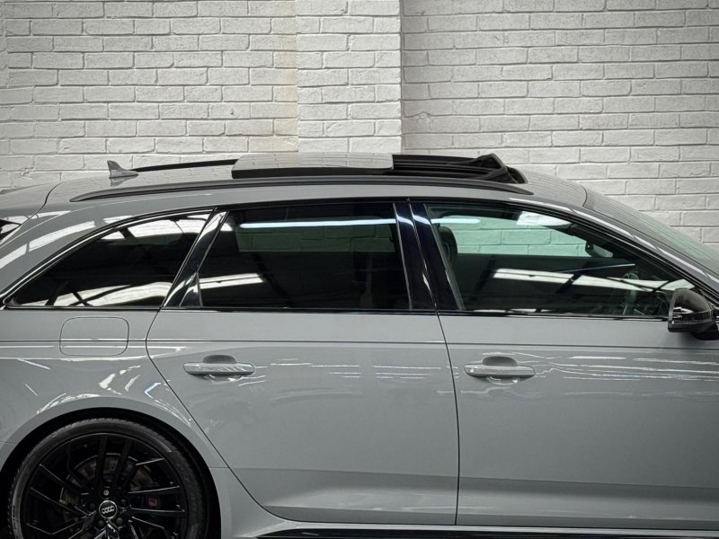 AUDI RS4