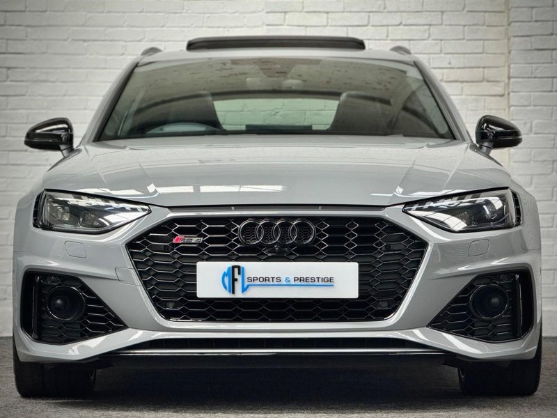 AUDI RS4