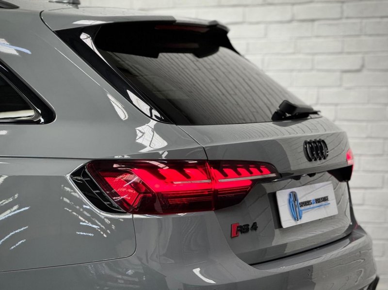 AUDI RS4