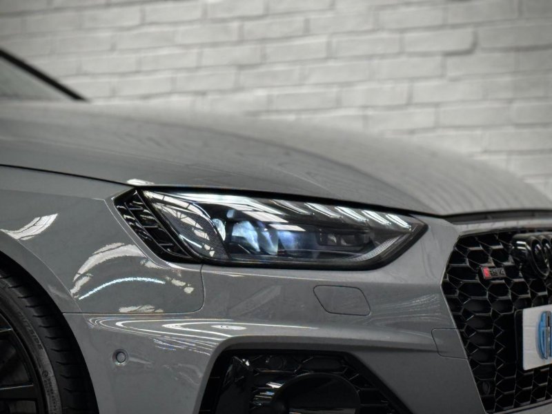 AUDI RS4