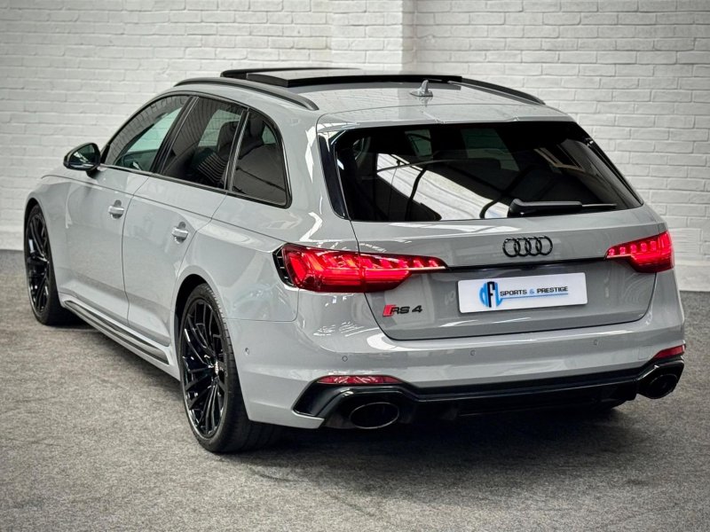 AUDI RS4