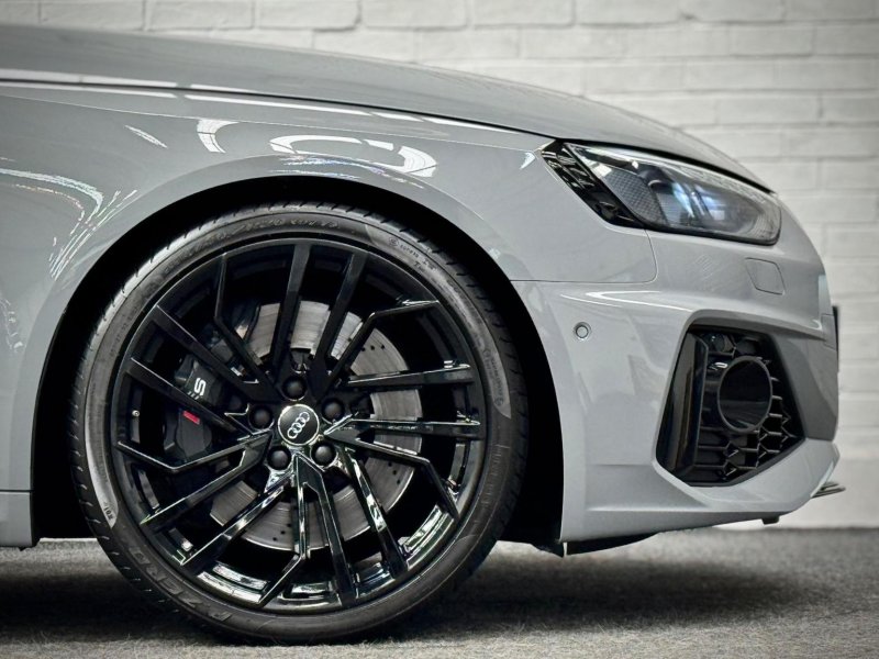 AUDI RS4