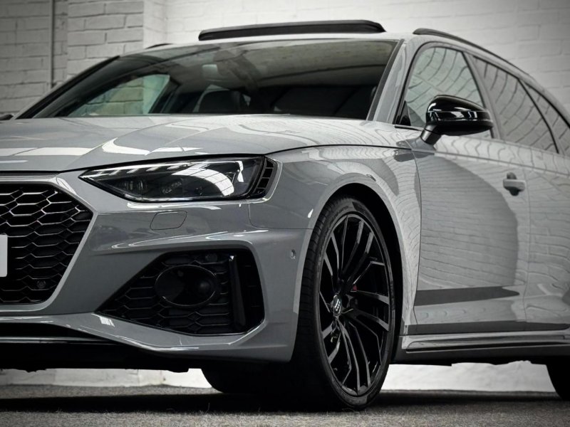 AUDI RS4