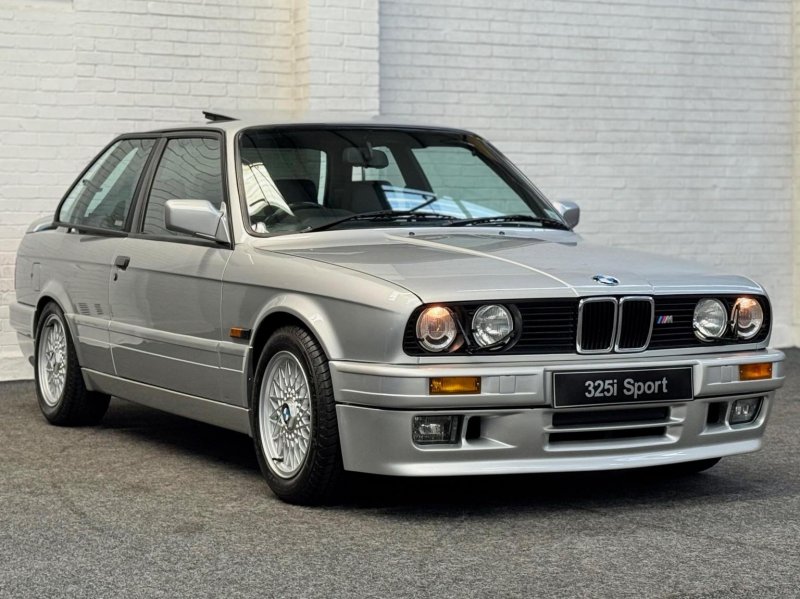 BMW 3 SERIES