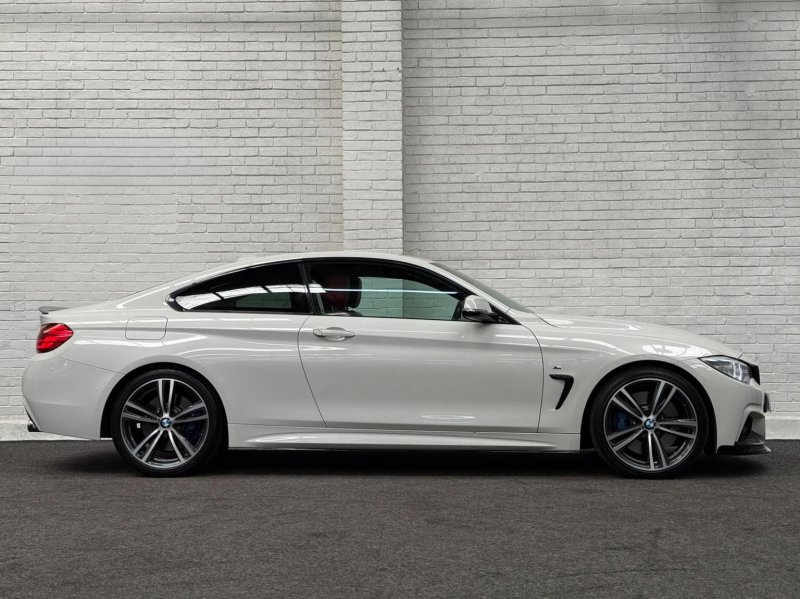 BMW 4 SERIES