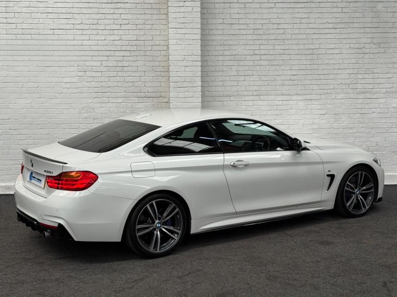 BMW 4 SERIES