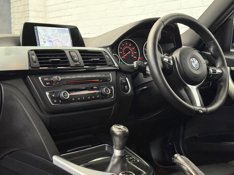 BMW 3 SERIES