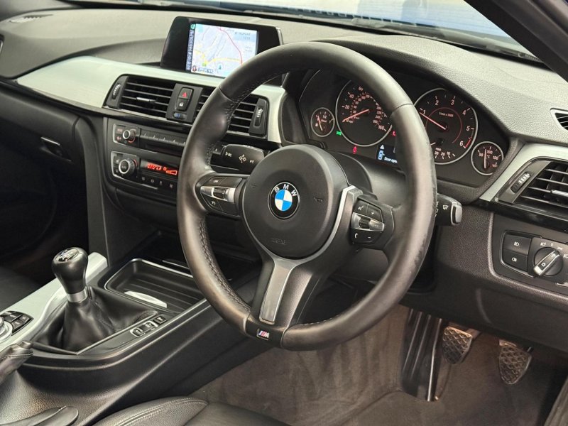 BMW 3 SERIES